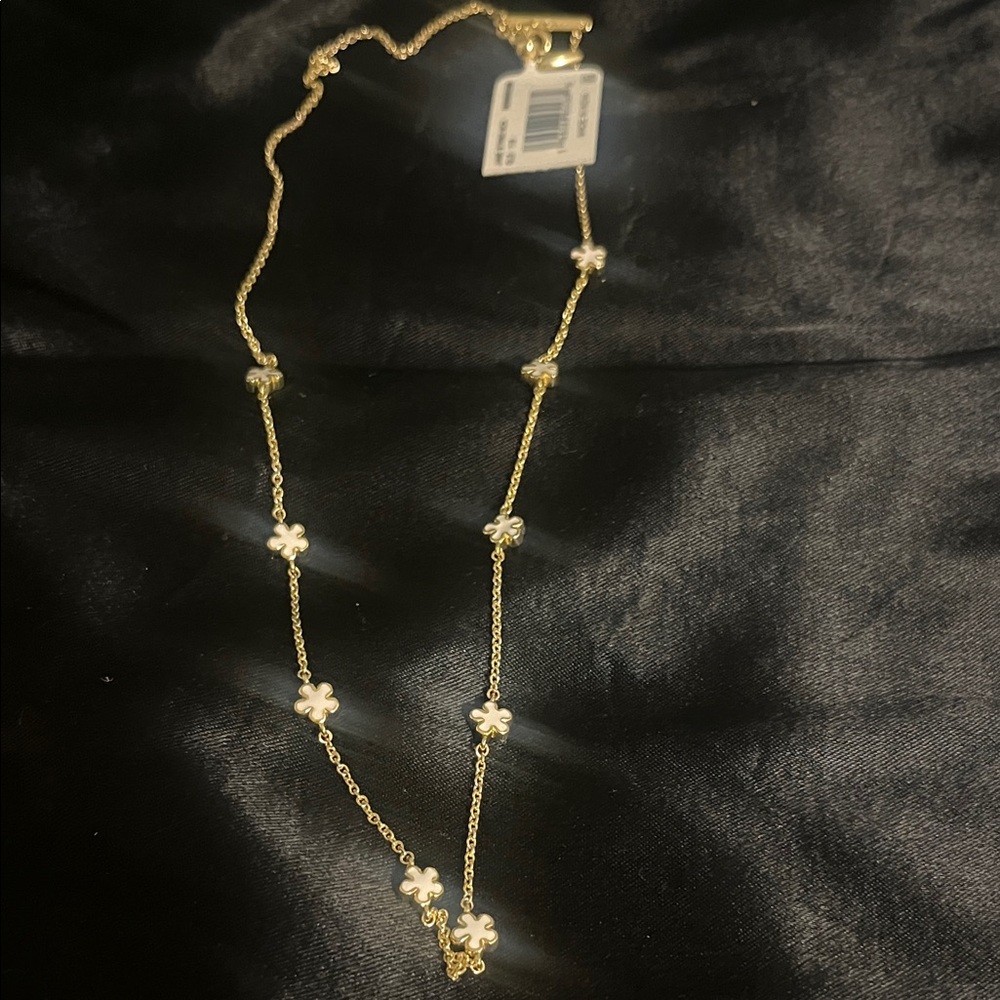 Kendra Scott Gold Necklace with White Clover Stations - Picture 4 of 4